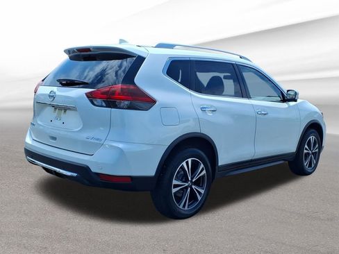 Used 2019 Nissan Rogue SV w/ Premium Package AWD/4WD image 6