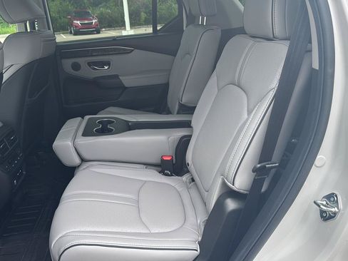 Used 2025 Honda Pilot Elite image 10