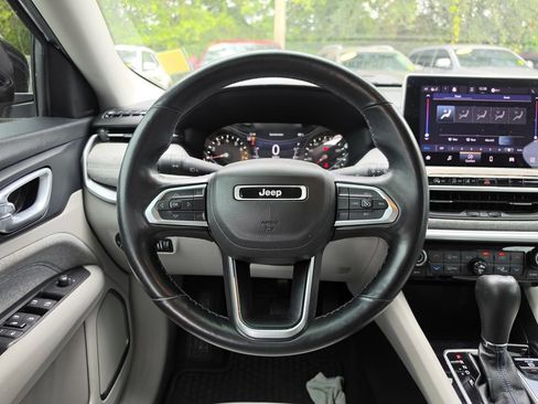 Certified 2022 Jeep Compass Latitude w/ Convenience Group FWD image 13