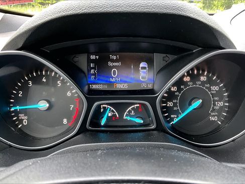 Used 2017 Ford Escape Titanium AWD/4WD image 27