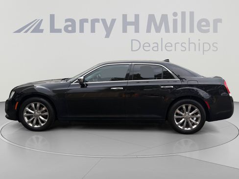 Used 2016 Chrysler 300 C AWD/4WD image 2