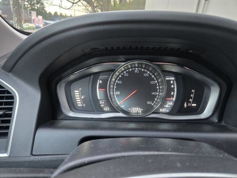 Used 2016 Volvo XC60 T5 Premier image 15