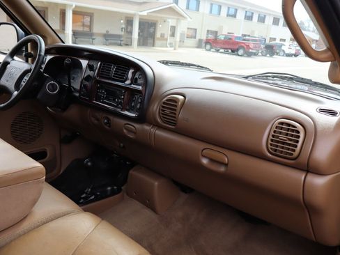 Used 2001 Dodge Ram 2500 Truck ST image 18