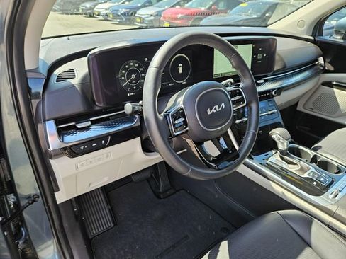 Used 2022 Kia Carnival SX Prestige FWD image 25