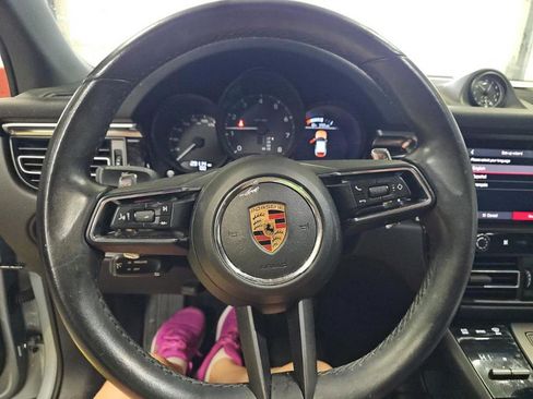 Used 2022 Porsche Macan AWD/4WD image 6