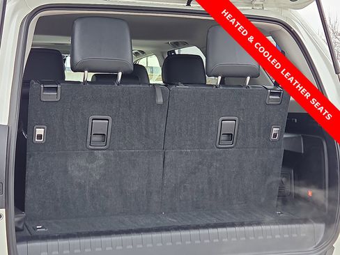 Used 2023 Toyota 4Runner Limited image 9