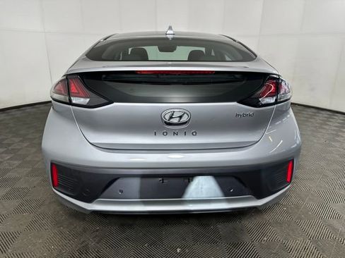 Used 2020 Hyundai Ioniq Limited image 4