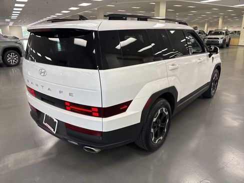 Used 2025 Hyundai Santa Fe SEL FWD image 7
