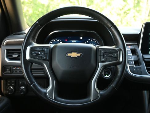 Used 2022 Chevrolet Tahoe LT w/ Luxury Package AWD/4WD image 19