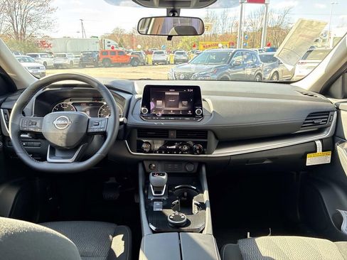 New 2026 Nissan Rogue SV AWD/4WD image 8