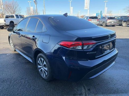 Used 2020 Toyota Corolla LE image 4