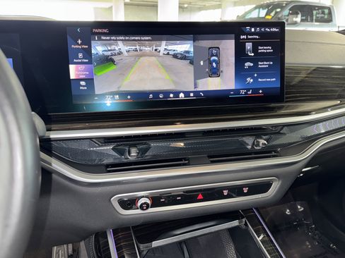 Certified 2025 BMW X7 xDrive40i w/ M Sport Package image 28