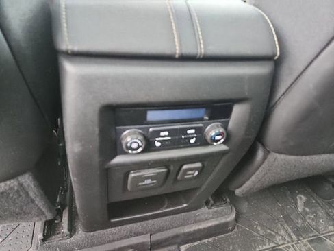 Used 2022 Chevrolet Traverse Premier AWD/4WD image 29