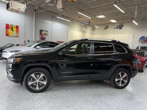 Used 2020 Jeep Cherokee Limited AWD/4WD image 2