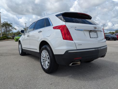 Used 2018 Cadillac XT5 AWD image 6