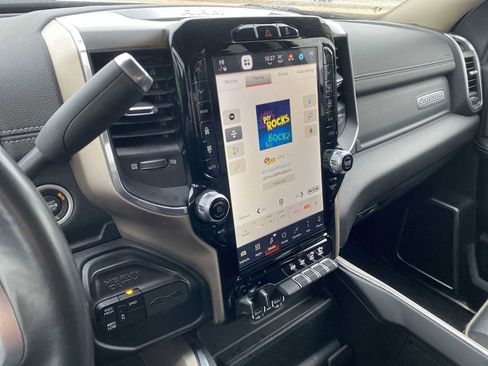 Certified 2022 RAM 2500 Laramie image 30