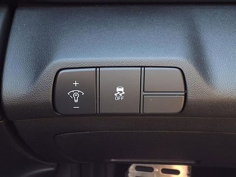 New 2025 Hyundai Elantra Sport image 23