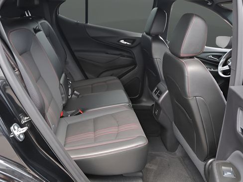 Used 2024 Chevrolet Equinox RS FWD image 19