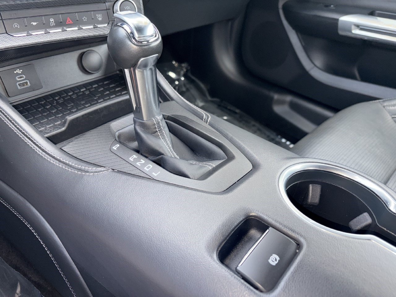 Used 2024 Ford Mustang Premium RWD image 8
