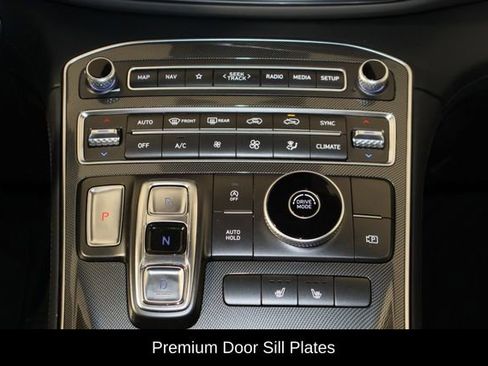 Used 2021 Hyundai Santa Fe SEL w/ Convenience + Premium Package image 13