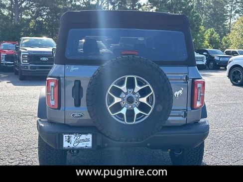 Used 2024 Ford Bronco Badlands image 39