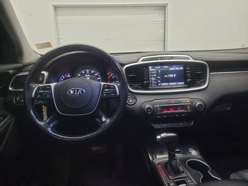 Used 2019 Kia Sorento SX FWD image 22