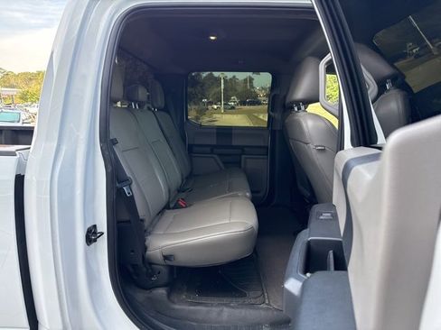 Used 2022 Ford F250 XL w/ Power Equipment Group image 11