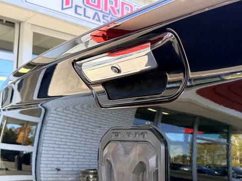 Used 2019 RAM 2500 Laramie image 11