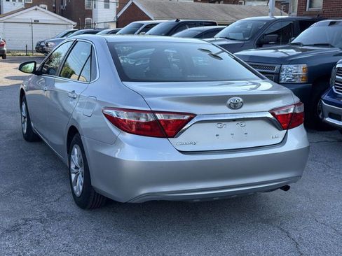 Used 2017 Toyota Camry LE image 5