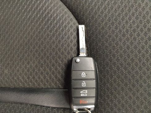 Used 2018 Kia Optima S FWD image 32