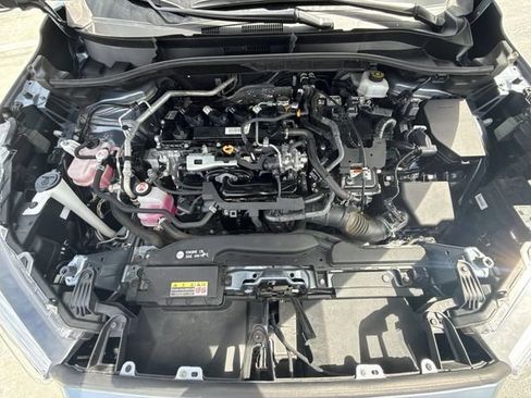 Used 2024 Toyota Corolla Cross AWD Hybrid w/ Convenience Package image 27