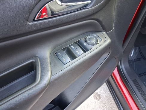 Used 2023 Chevrolet Equinox LT FWD image 16