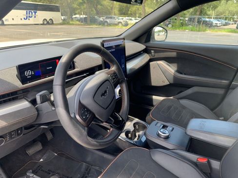 Used 2023 Ford Mustang Mach-E GT image 31