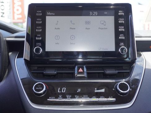Used 2020 Toyota Corolla LE FWD image 15