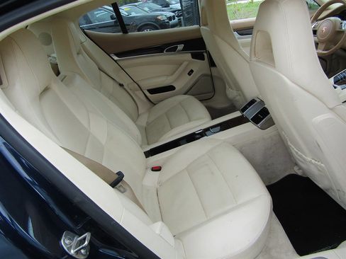 Used 2013 Porsche Panamera GTS AWD/4WD image 6