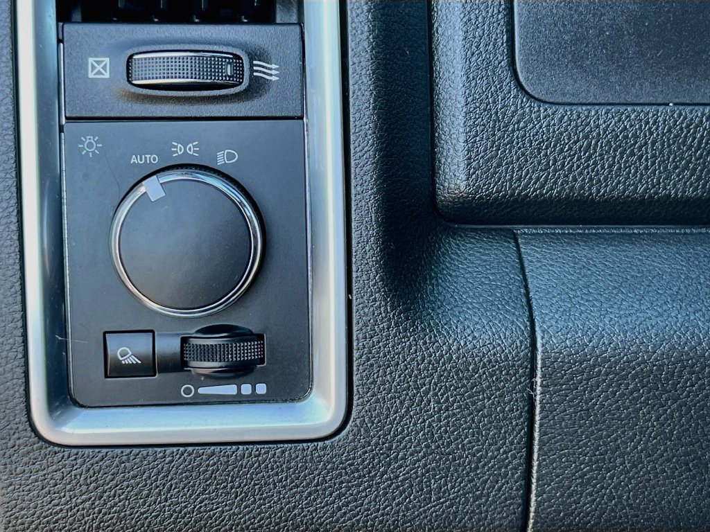Used 2022 RAM 1500 Warlock AWD/4WD image 10