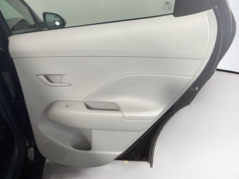 Used 2025 Hyundai Kona SEL FWD image 31