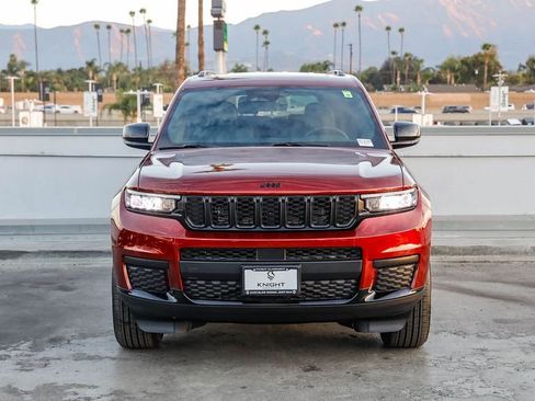 New 2025 Jeep Grand Cherokee L Altitude image 3