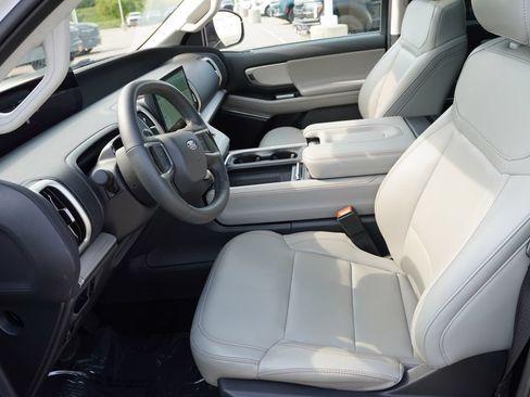 Certified 2025 Ford Expedition Max Active RWD image 16