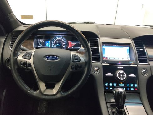 Used 2018 Ford Taurus Limited image 22