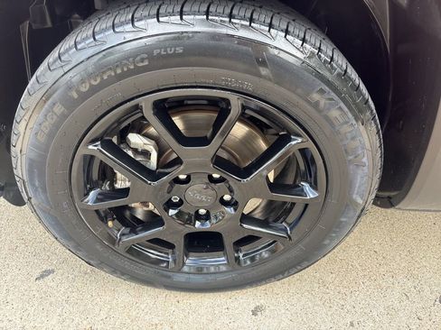 Used 2020 Jeep Renegade Altitude FWD image 20