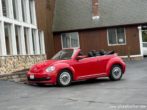 Used 2014 Volkswagen Beetle 1.8T FWD image 2