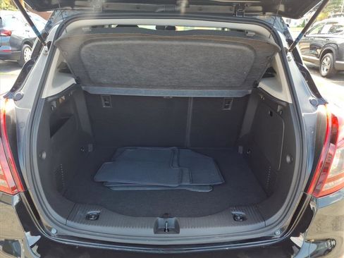 Certified 2022 Buick Encore Preferred image 10