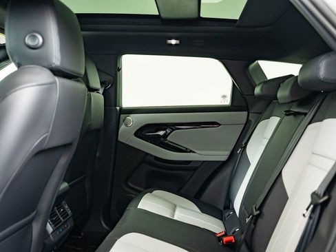 Used 2026 Land Rover Range Rover Evoque Dynamic SE image 36