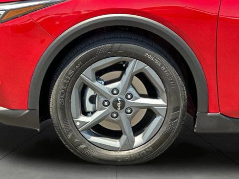 Certified 2026 Kia K4 FWD image 30
