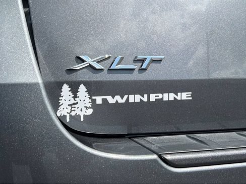 Used 2023 Ford Explorer XLT w/ Equipment Group 202A AWD/4WD image 28