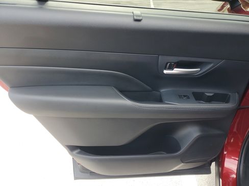 Certified 2026 Toyota Grand Highlander FWD image 16