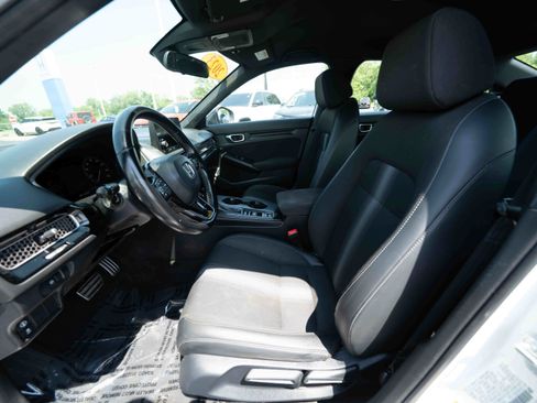 Used 2023 Honda Civic Sport image 9