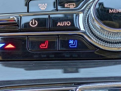 Used 2023 Lincoln Nautilus Reserve w/ Equipment Group 201A image 25