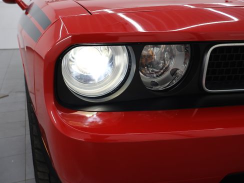 Used 2010 Dodge Challenger R/T RWD image 19